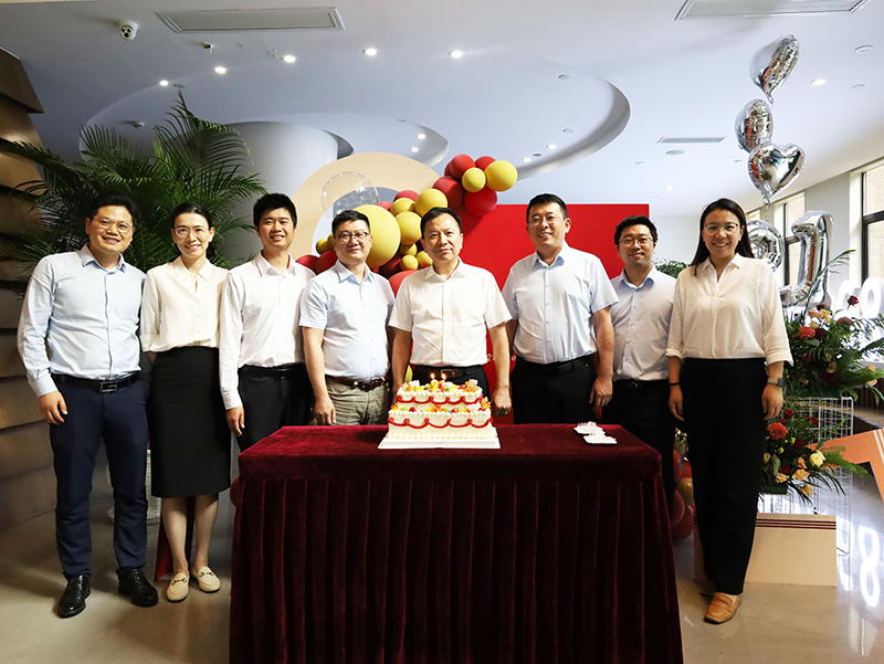 二十一载 智造将来丨贺bevictor伟德股份廿终生日，再启新篇
