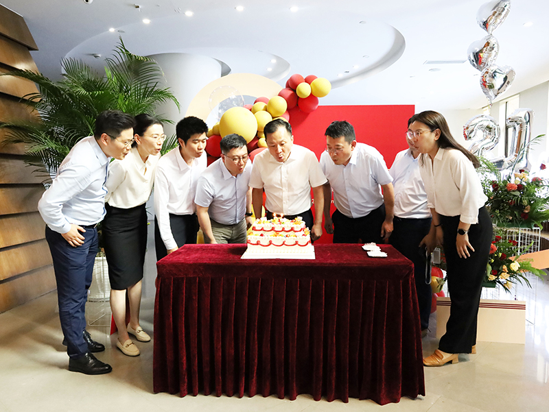 二十一载 智造将来丨贺bevictor伟德股份廿终生日，再启新篇